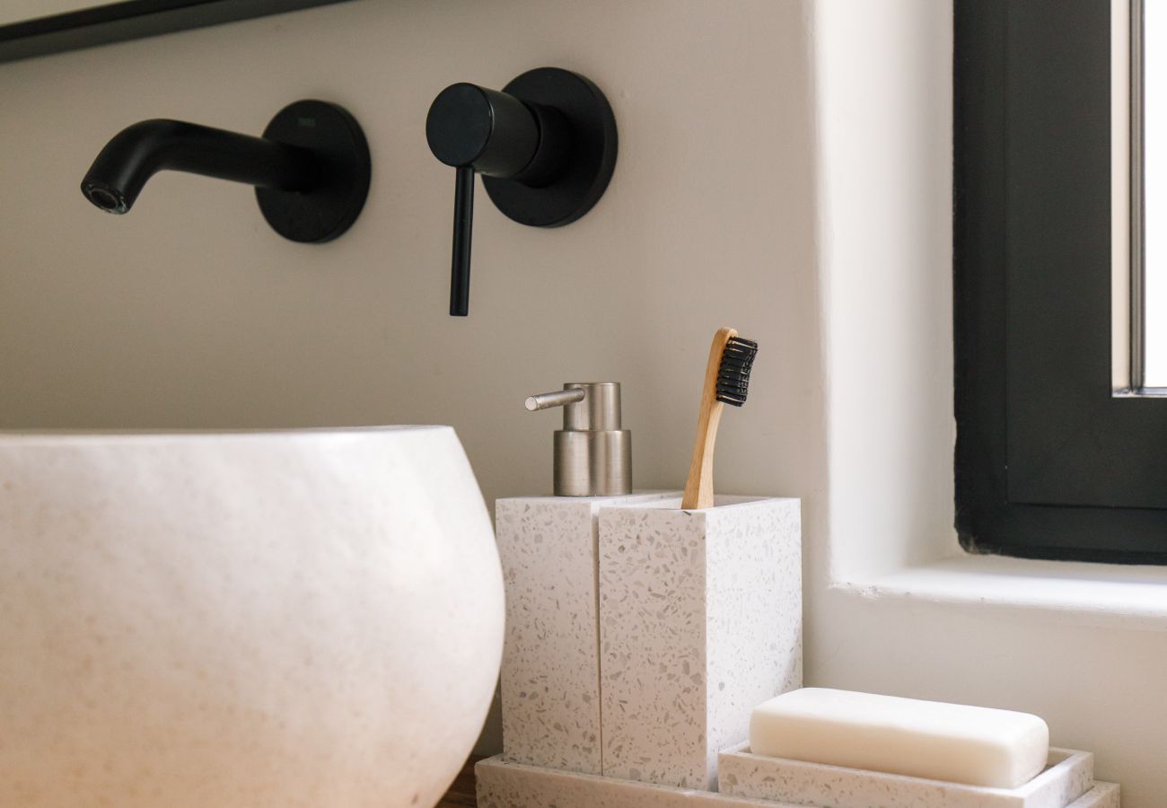 decoration in private bathroom